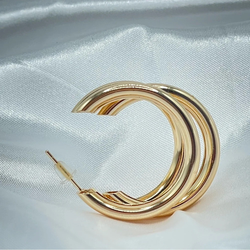Golden triple hoop earrings - Picture 3 of 7